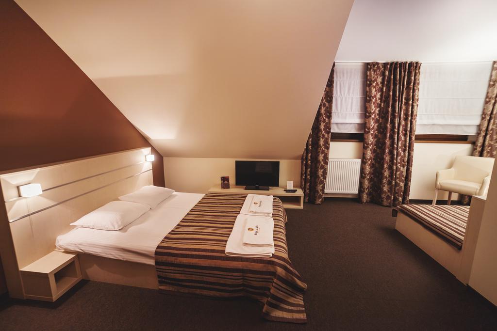 Biala Akacja Resort & Business Прудник Номер фото